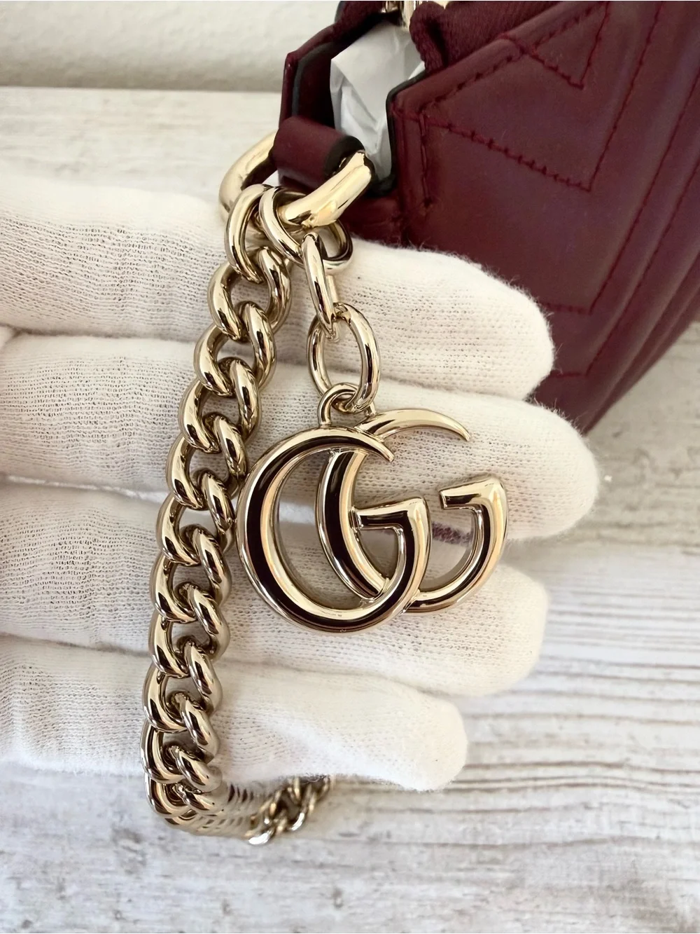 New Gucci Marmont GG leather small bag with chain, burgundy